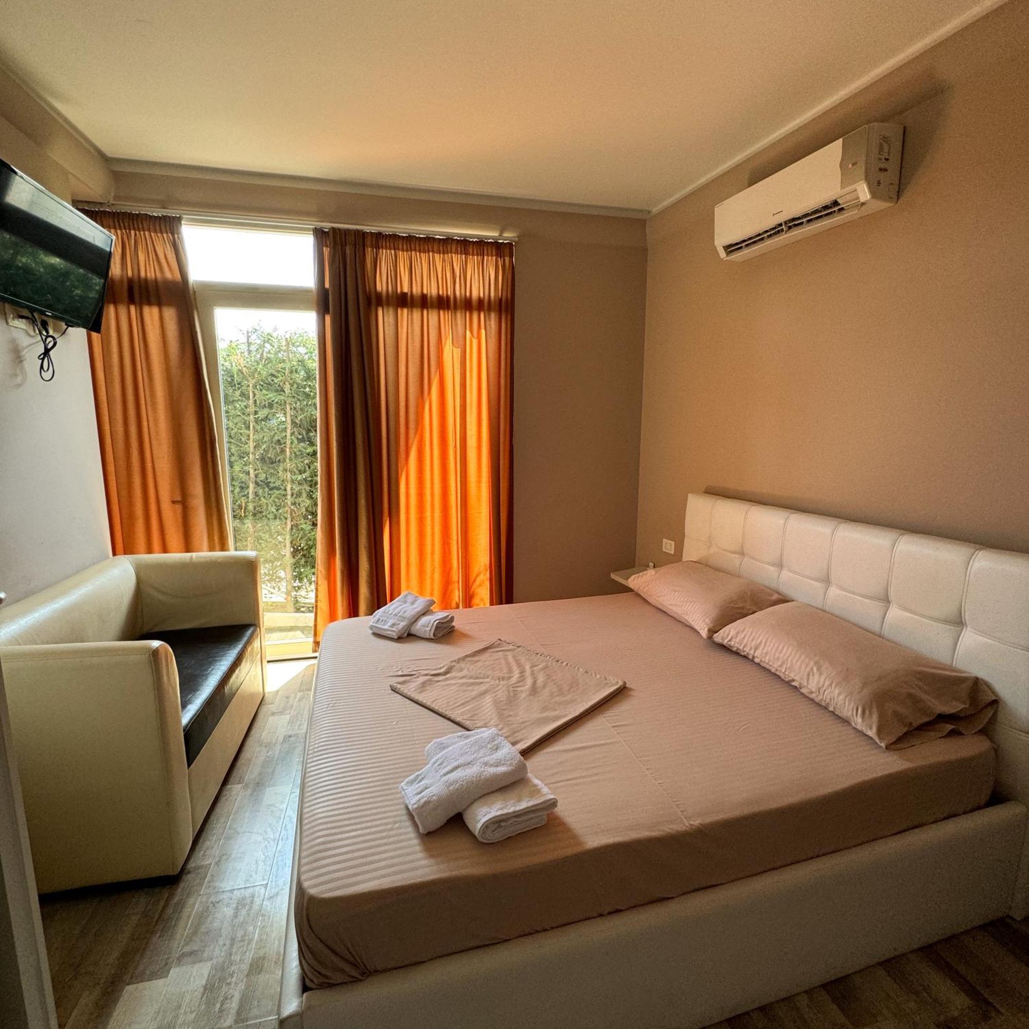Shkodra Budget Hotel Exterior foto